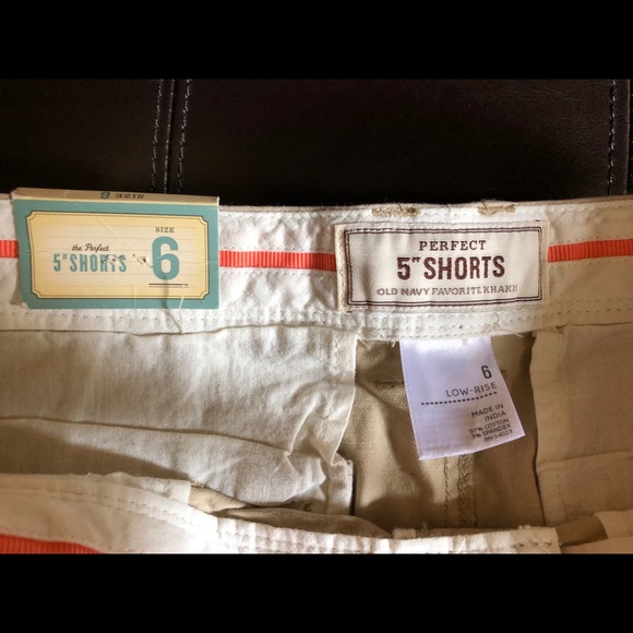 NWT Women’s Old Navy Khaki Shorts - Picture 4 of 4